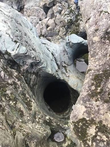 A pothole at Kamuikotan