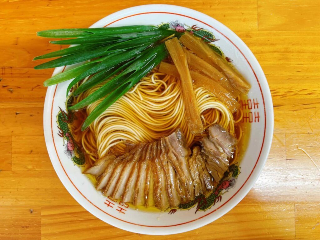 澄んだスープの中華そば