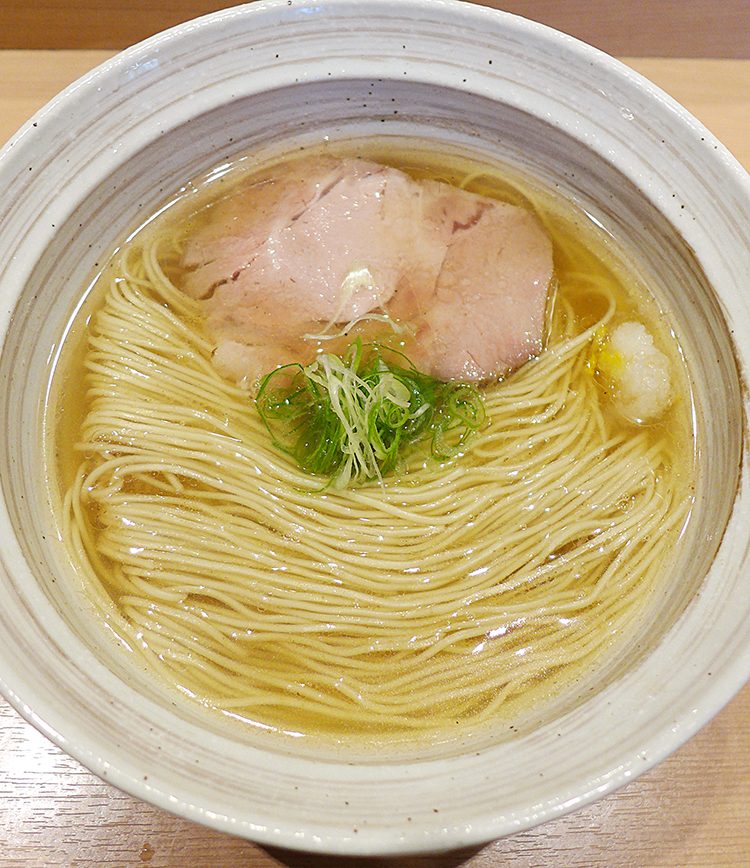 鶏清湯の塩ラーメン