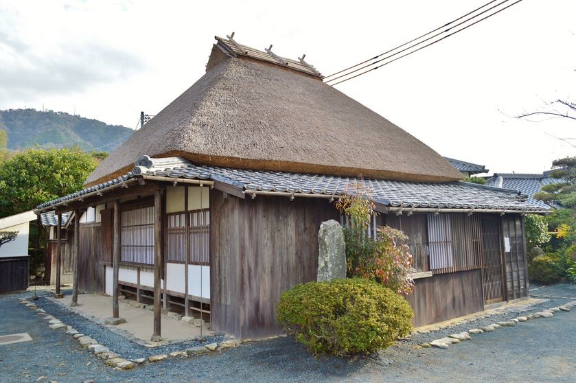 The thatched-roof building of Ito Hirobumi's former residence
