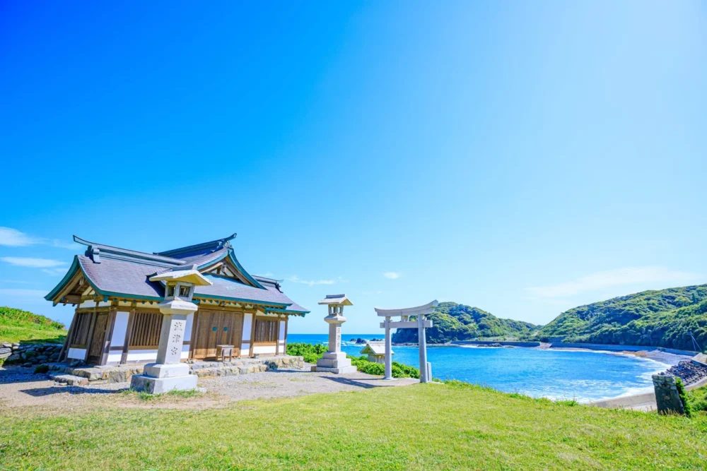 Okitsumiya Yohaisho (distant worship site) on Oshima