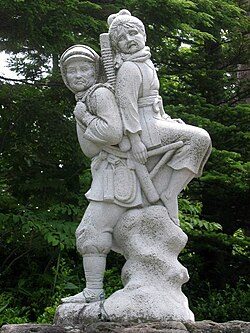 Statue of Masai Mine and her brother