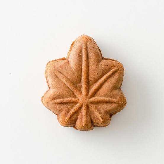 Momiji manju