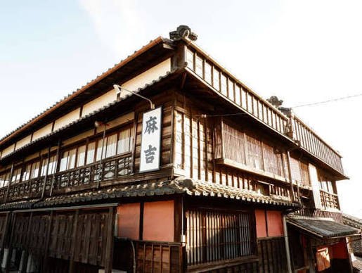 Asakichi Ryokan built in tiers down a slope