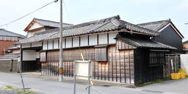 Gate of a former oshi residence