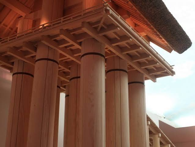 A reconstructed model of a pillar bundle, three trunks bound together with metal rings
