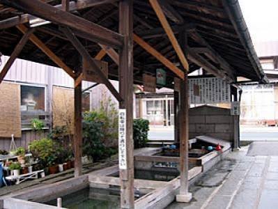 Daiji Shimizu spring divided into basins
