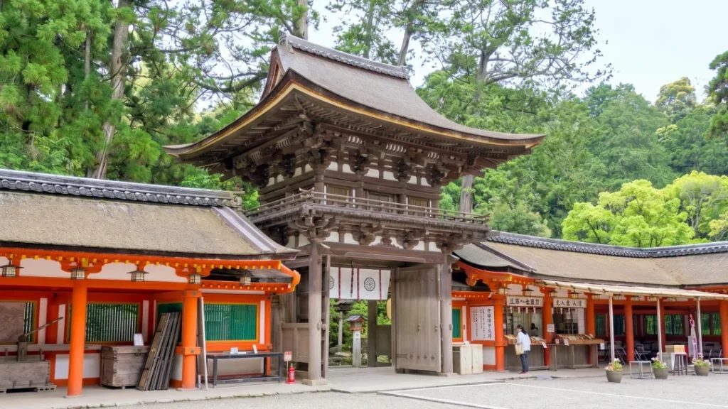 The tower gate of Isonokami Jingu