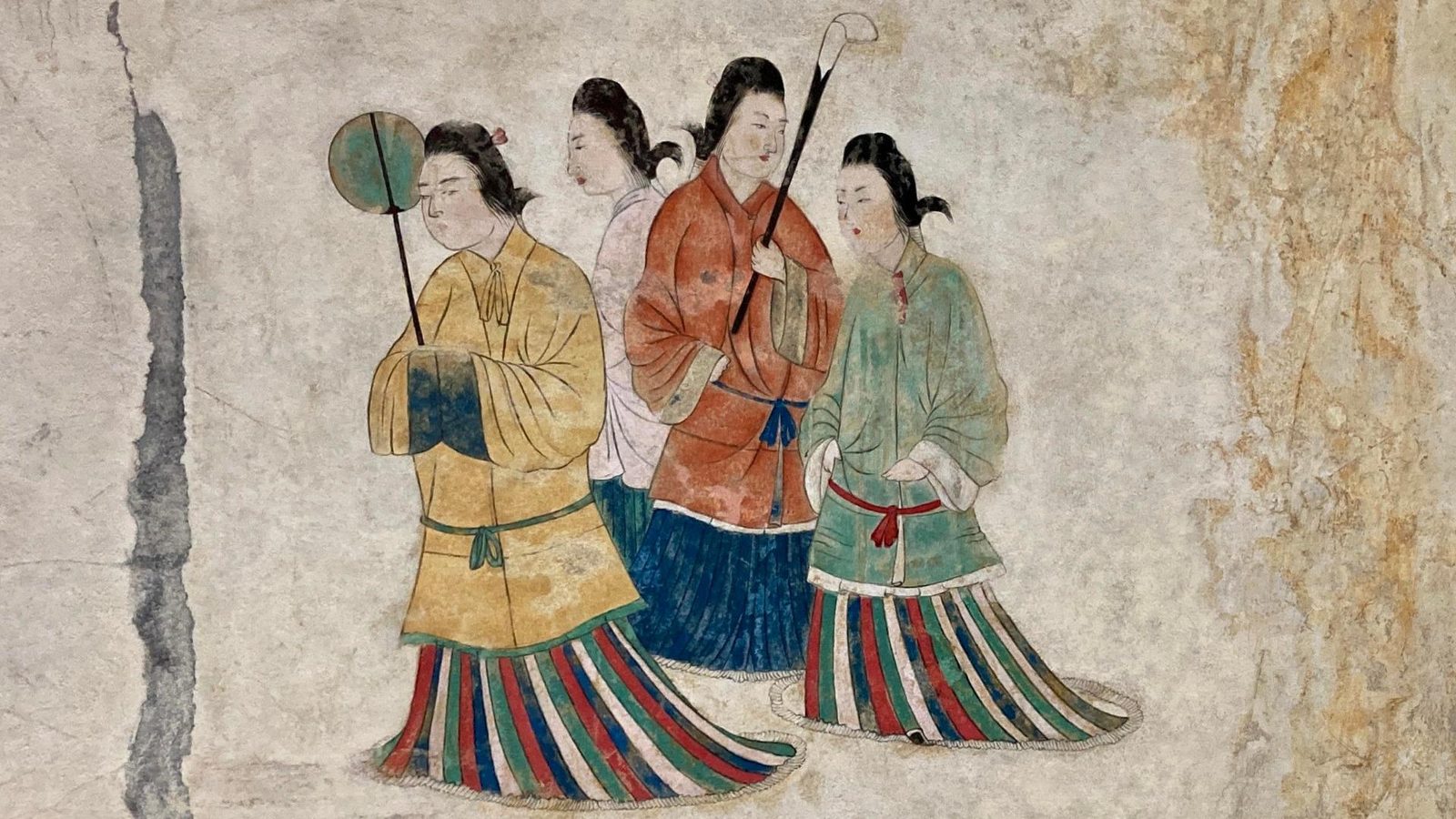Takamatsuzuka Kofun mural: the group of women on the west wall