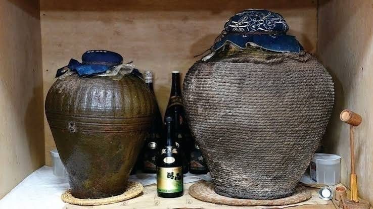 Awamori jars