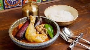 Soup curry with large vegetables